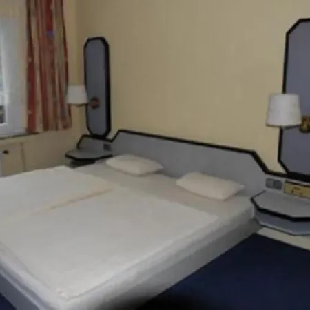 Wiedenhof Hotel 2*