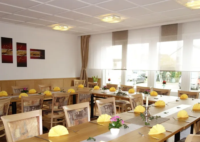 Wiedenhof فندق هيلدن